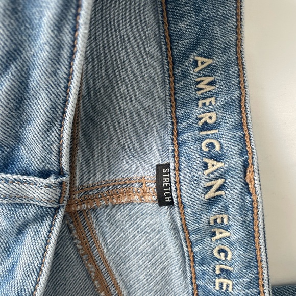 American Eagle mom jeans - Picture 3 of 4